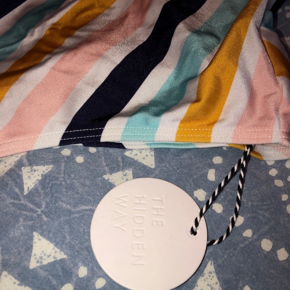 The Hidden Way Sara stripe full piece - Picture 6 of 7